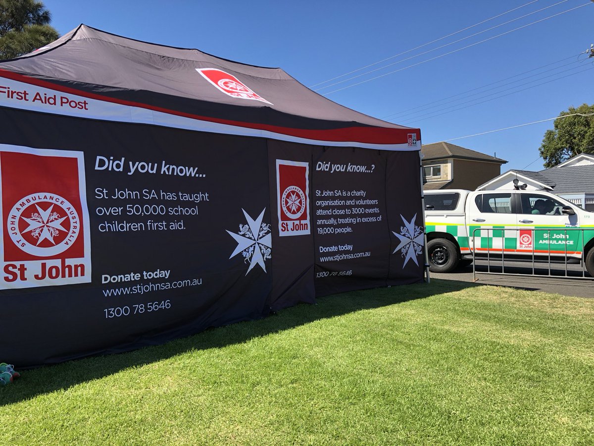 StJohn_SA's tweet photo. A hot &amp; busy day for our event responders and healthcare professionals working at #Glenelg, looking after the Triathlon participants. We’ll be there again tomorrow for day 2 🏊‍♂️🚴‍♂️🏃‍♀️ 

#Adelaide #StJohnSA https://t.co/fxgO5roAB2