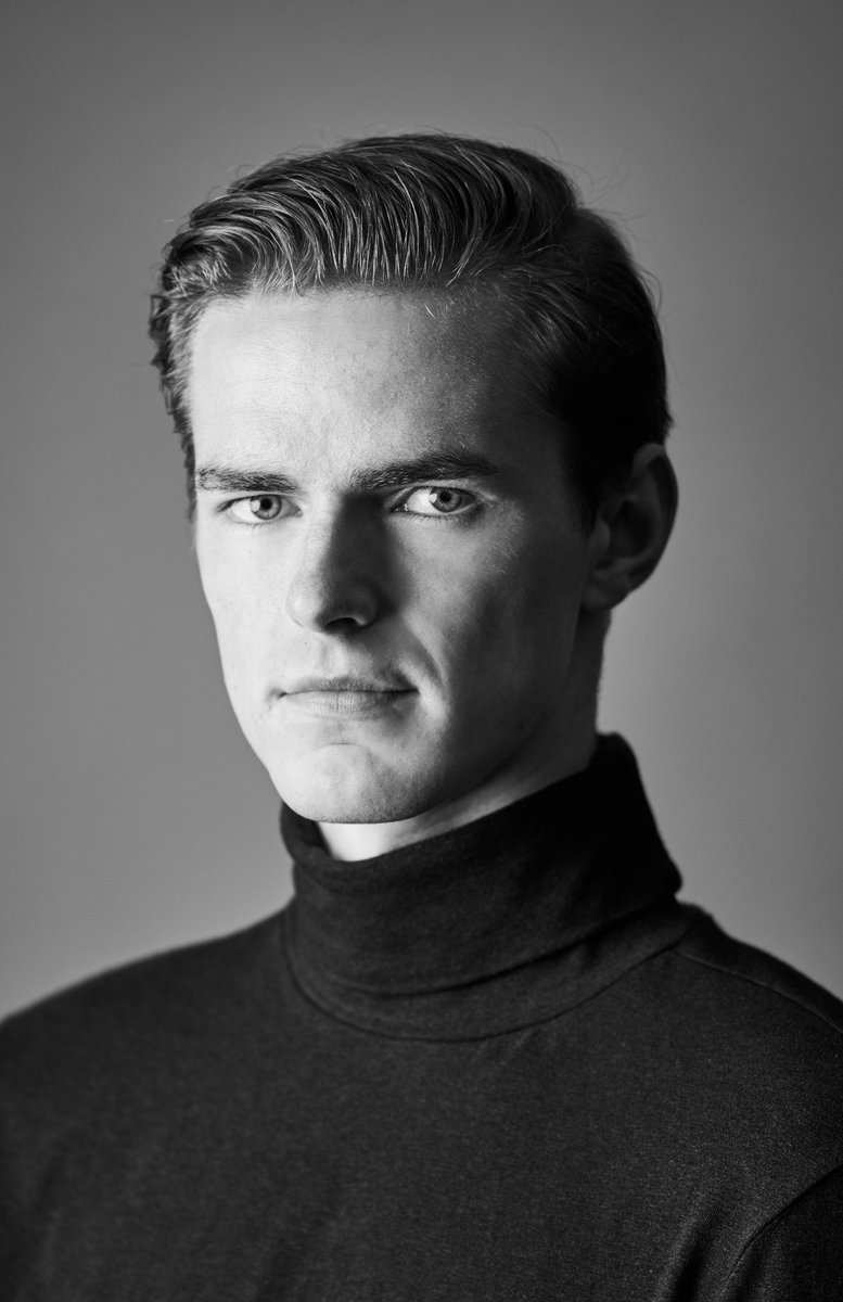 Shot by the lovely <a href="/GreyPistachio/">Grey Pistachio</a> #headshot #photography