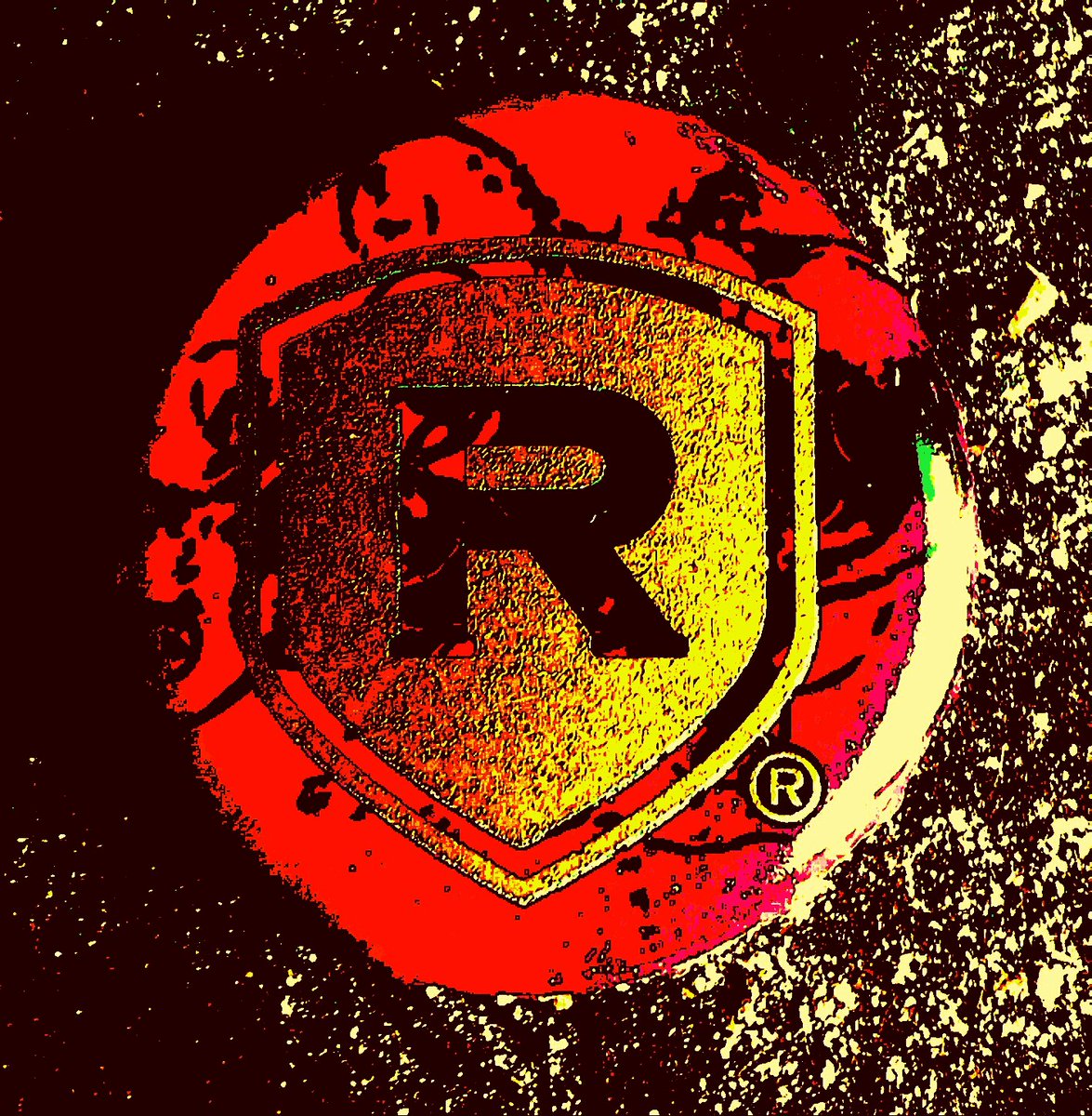 LoveSwagBrand's tweet photo. @GlblCtzn @rihanna R Love⚔⚔⚔ https://t.co/VuUN8zNAF7