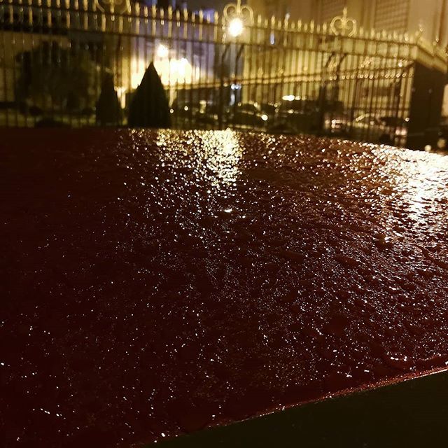 Alekstarlord's tweet photo. Rain drops

#Huawei #MatePro10 #rainyday #closeup #droplets #photograph #capturethemoment #IamwhatIDo #Bestsmartphoneof2017 #epicquality #leica #bestpicoftheday #parisbynight #Puteaux #Puteauxbynight #igersfrance #igersparis https://t.co/FdyJeOKauz https://t.co/BN5gCNertB