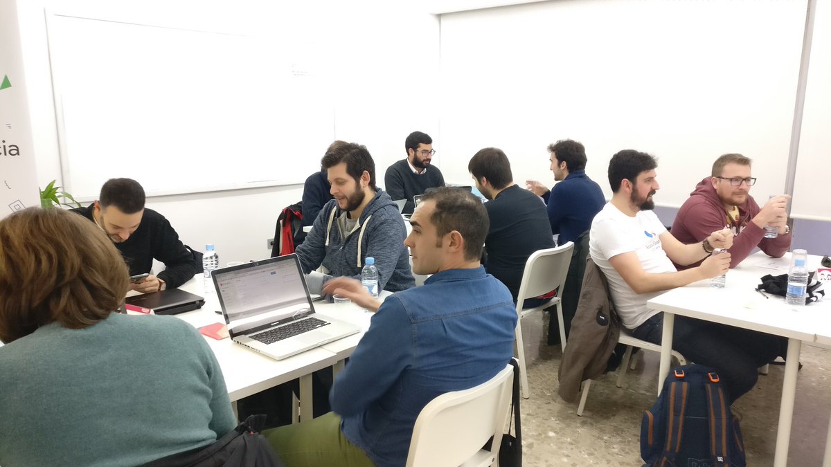 dariodotzero's tweet image. Empezamos! #HackathonThings @gdgvalencia @WtmValencia @LORIOTio @Landbot_io @WhatsUpLivingEn @valencia_lab