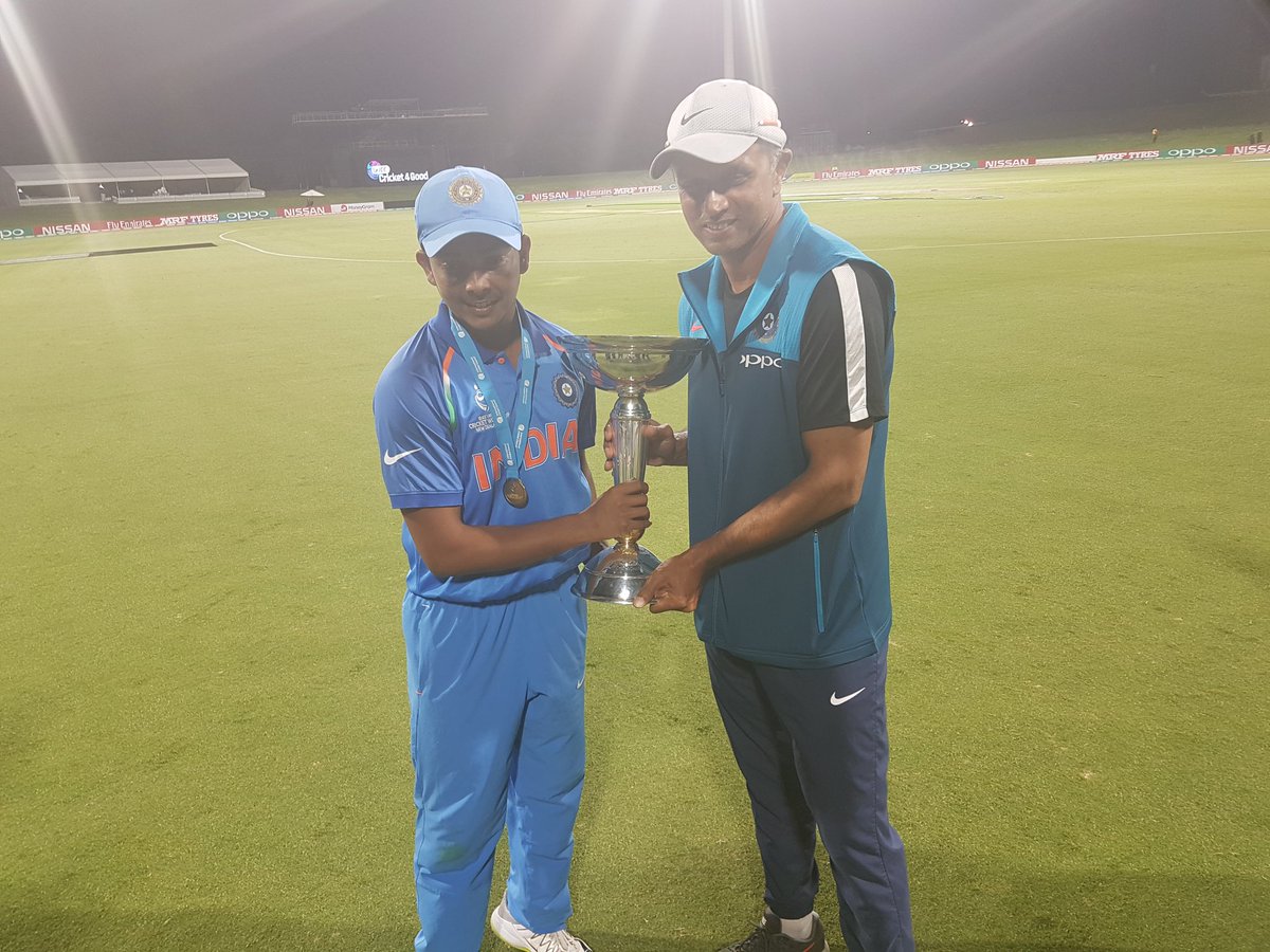 cricketworldcup's tweet photo. The winning captain and coach - Prithvi Shaw and Rahul Dravid! 🏆 #U19CWC https://t.co/u5NKOTwBYV