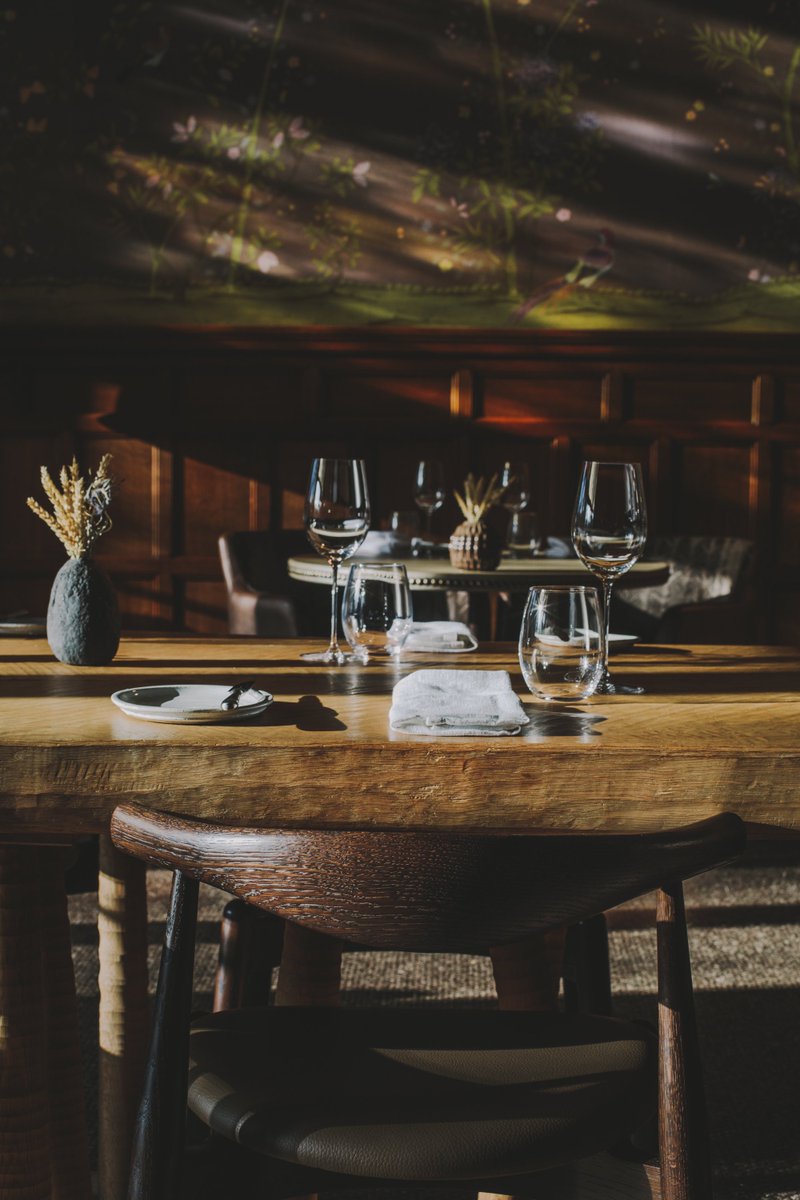 HamptonManor's tweet photo. Seat no.2 @Jamesandfjona's ideal dinner party would be reserved for @we_are_food for her vege based delights #DinnerPartyQuestion https://t.co/Zbiu4ZdmNJ https://t.co/mP0qvv7G7d