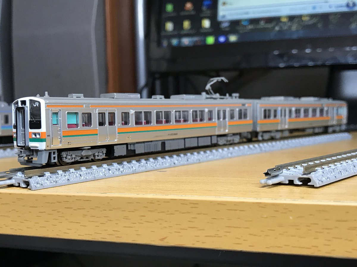 マイクロエースのA2664:213系5000番台 飯田線仕様、車高は2両でほぼ