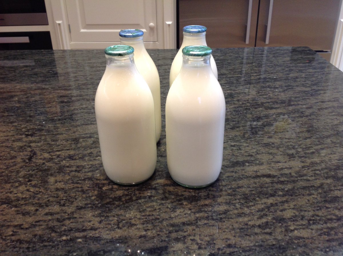 PamAyres's tweet photo. First morning of our new regime: getting our milk in bottles not plastic. https://t.co/mpUKp3ypW8