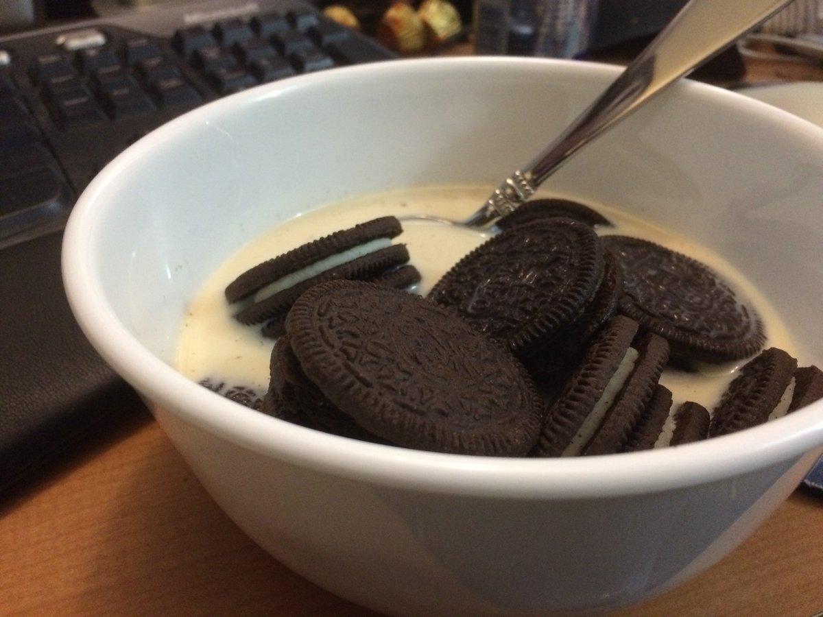 MakeItClever3D's tweet photo. Yes, I do occasionally like to eat a whole bowl of @Oreo cookies as cereal. Maybe that should be a challenge instead of laundry pods. #oreochallange https://t.co/s33u3P3oR4
