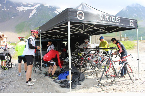 VeloUK's tweet photo. News: Climbers delight with @Alpcyclescom in the Alps - 5% discount for VeloUK readers - #LaMarmotte , Maratona dles Dolomites, #TourdeFrance #bespokeholidays #HauteRoute #BigColsCamp - find out more here - https://t.co/kGtBPeeBi7 https://t.co/Zs2ZhWzIJh