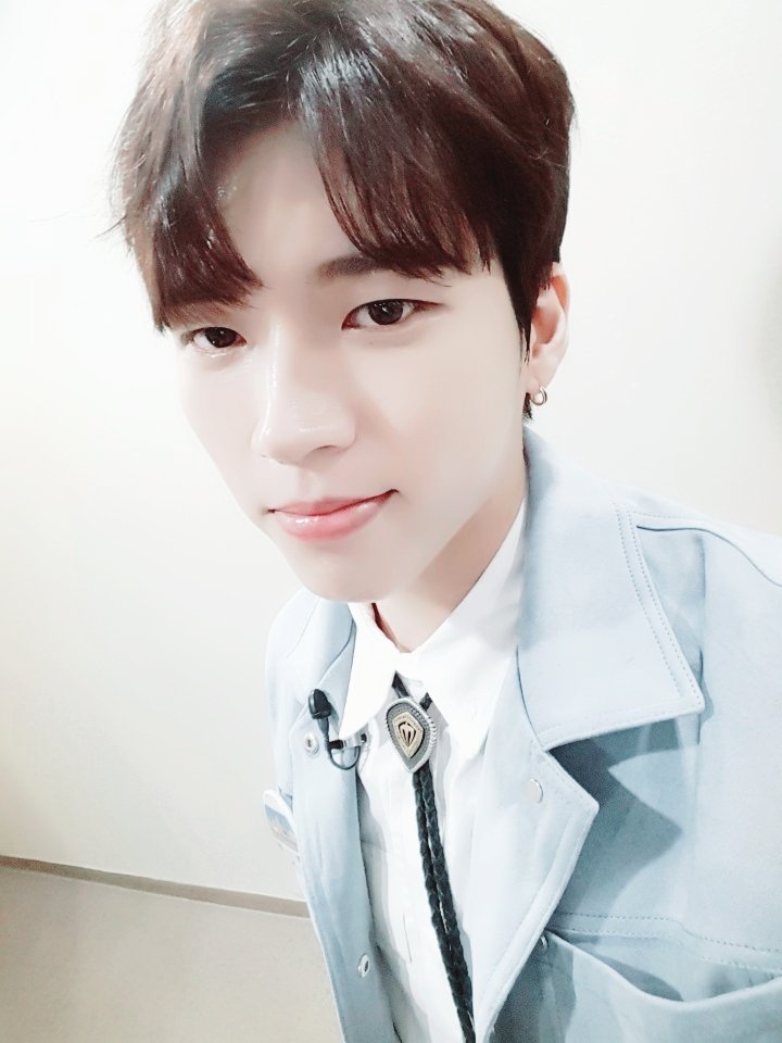 Official_IFNT's tweet photo. [#INFINITE] #인스피릿 여러분💕 여러분들이 그토록 원하고 기다리셨던🙏 바로 그 날이 찾아왔습니다😆 잠시후 KBS2에서 9시 15분에 방송될 #배틀트립  우리 효니와 쫑이가 출연할 예정이죠?👍 강릉으로 떠난 횬쫑이의 여행기 절대 놓치지 ���고 본방사수하세요📺

#횬쫑이와_함께한_모든_날이_좋았다💕 https://t.co/OlcfH9DBQ0