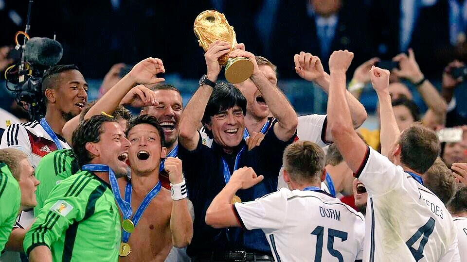 DFB__RU's tweet photo. С днём рождения, Йоахим Лёв! https://t.co/YO4iGNEfi7