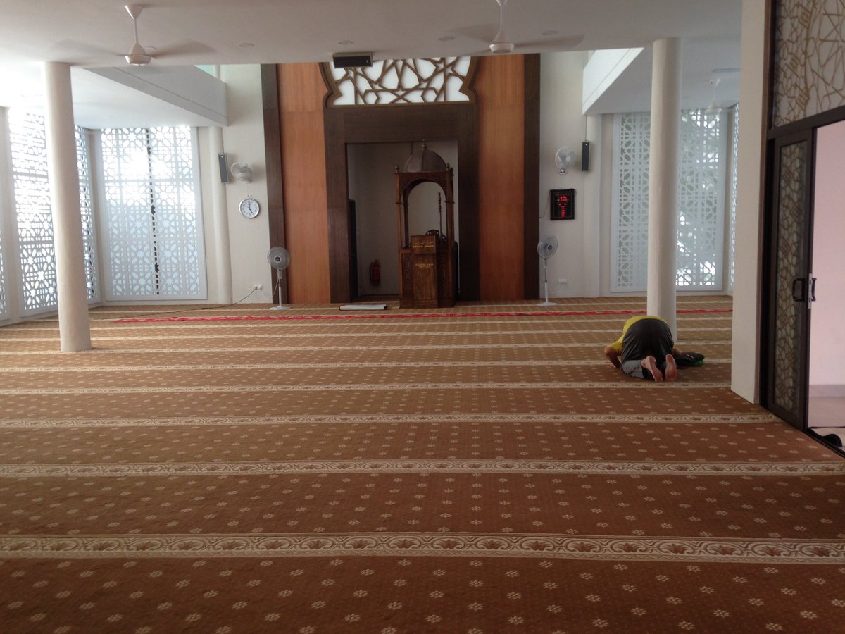 mrdisgone's tweet photo. Waktu Asar tadi. Sedihkan. 
#knowyourpriority #Muslim https://t.co/cVNixBJiym
