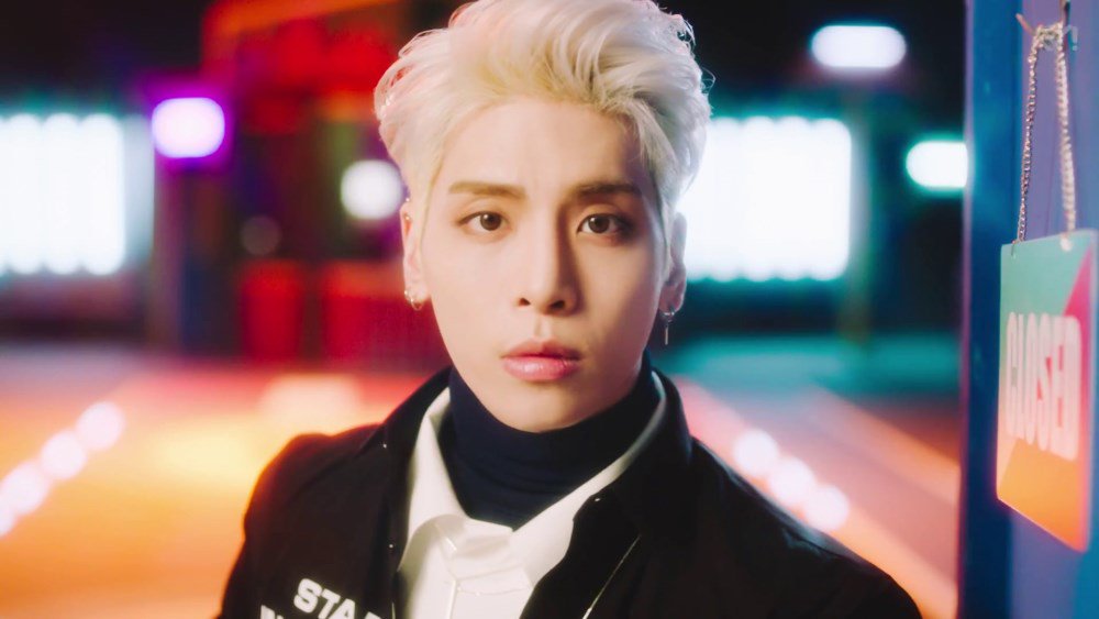 allkpop's tweet photo. SHINee's Jonghyun wins #1 + Performances from February 3rd 'Show! Music Core'!
https://t.co/NaTqERMFPG https://t.co/X1OdgpsPV0