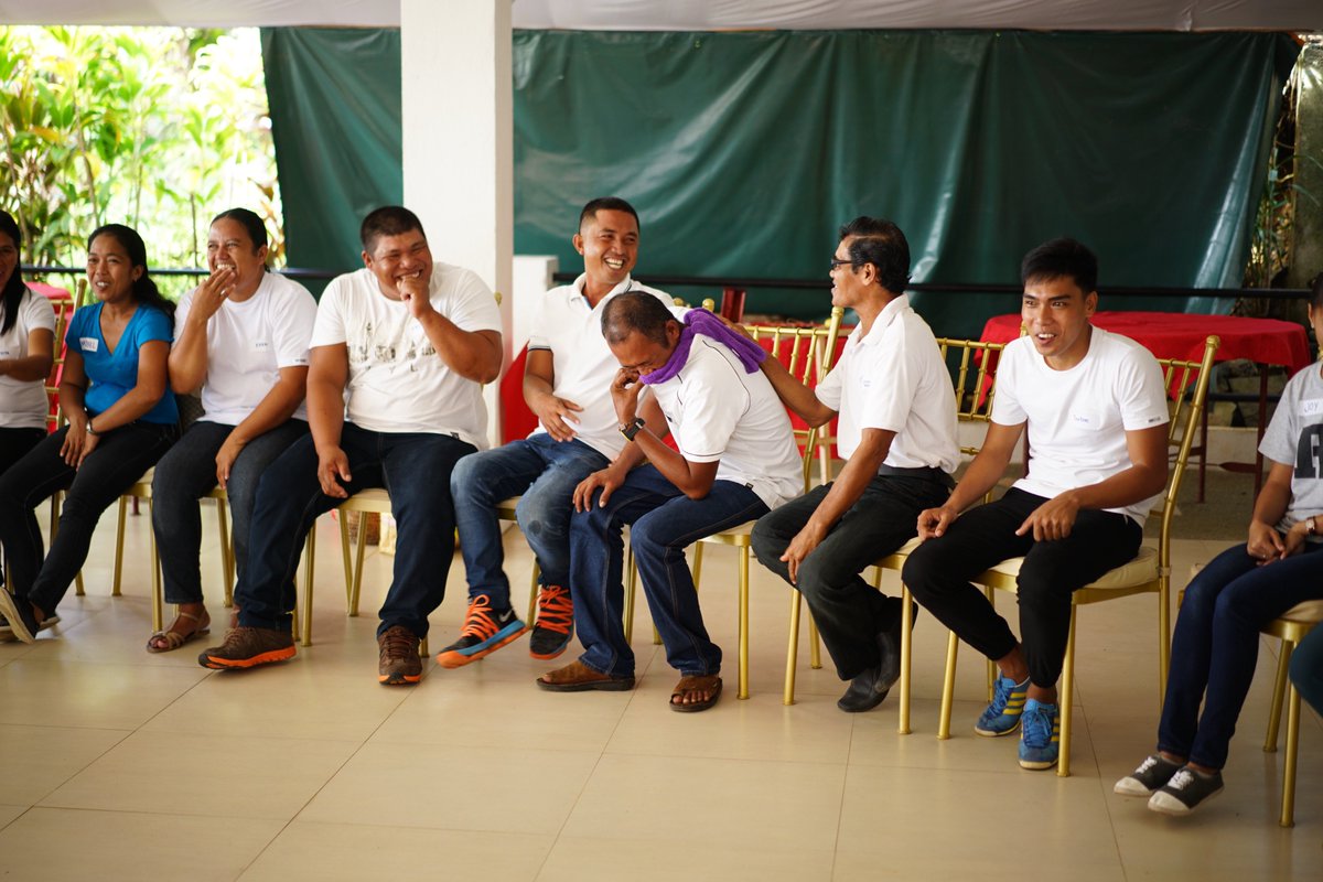 Solace_Research's tweet photo. The #WeAreSolace #culturalanimation workshops are full of laughter. As @SusanEMoffat from @NewVicBorderlin always says, paraphrasing #Plato: 'You can learn so much from an hour of play'. We did, about #ruralhealth #Philippines #Northernsamar https://t.co/Fd8vQded3j