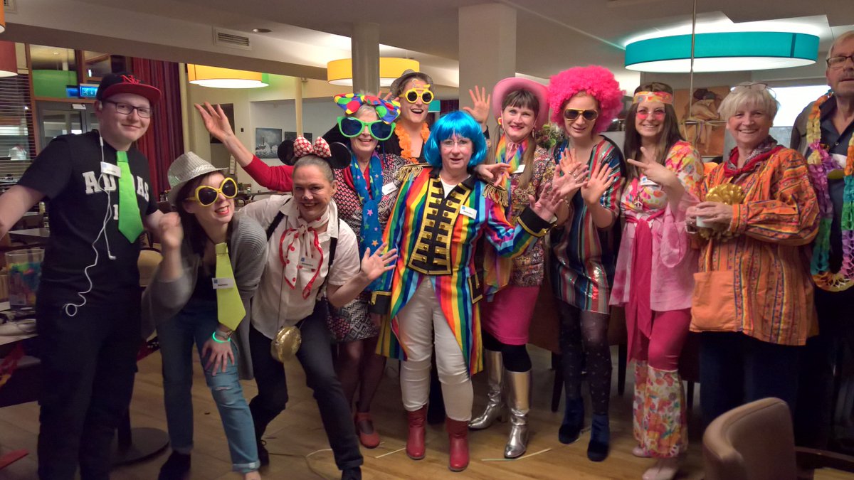 2 febr #DeKroeg #DeBilt #Carnaval bezoek #burgemeester <a href="/SjoerdPotters/">Sjoerd Potters</a> @MENSDeBilt <a href="/Abrona_InBeeld/">Abrona In Beeld</a> <a href="/Zideris/">Zideris</a> @ReinaerdeZorg <a href="/ThomashuisMdijk/">Thomashuis M'dijk</a>