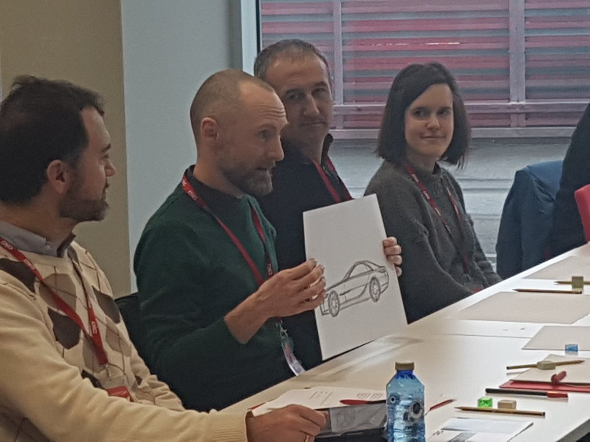 JaimeBalaguer's tweet photo. A pleno rendimiento en nuestro #WeekBreak #Design en @AIC_Academy https://t.co/iTYM4PcTKp