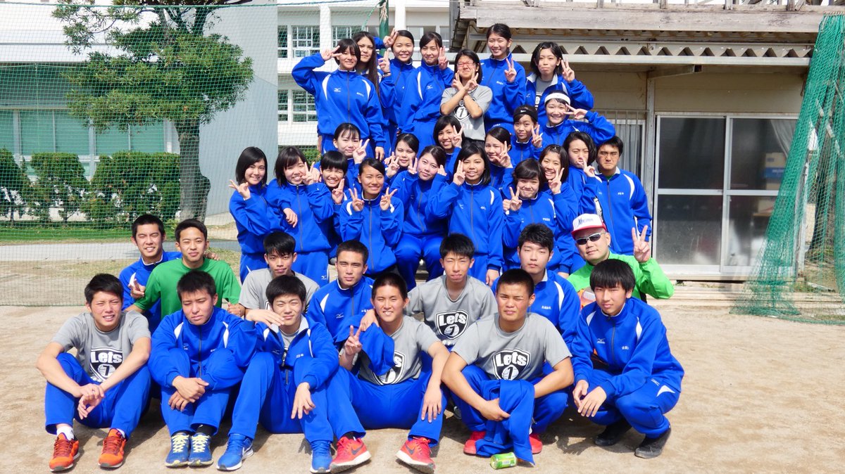 0921fuuka's tweet photo. 三送会👻🌸
ホントに楽しすぎたー😫❤️
あっという間に1年☝️
今度は自分たちが三年生👸🏼✨
これからくる行事全部が
最後になる🤦‍♀️💧
高校生活楽しむ！！💥
＂にーなな＂最高✋️✨

先輩と写真撮れなかった🙁
卒業式は絶対撮りたい🙏❤️ https://t.co/hZktJgM6Au