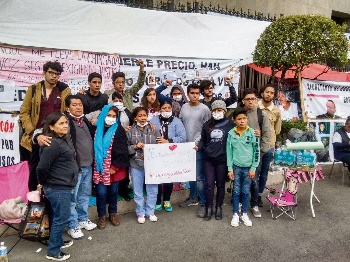 M_Star_Online's tweet photo. Parents will not allow Mexico to forget the 43: XOCHI WRIGHT writes on a visit to a camp in the heart of Mexico City made up of the parents of the 43 students who disappeared in 2014 https://t.co/Lv4BkIh85a #Mexico #JusticeforMexico https://t.co/1ebslKbMIU