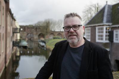 ds_Zutphen's tweet photo. Twee dagen bestaan niet in het hoofd van Hans Boersbroek: Hans Boersbroek is back. De 47-jarige lijsttrekker van Stadspartij Zutphen-Warnsveld en evenementenorganisator werd op 4 oktober vorig jaar getroffen door een hersenbloeding. Boersbroek was… https://t.co/Utbn1FqGej https://t.co/Cwc0DvEFN0