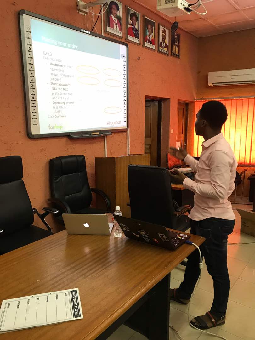 we4QHoes's tweet photo. how to host on @whogohost  being demonstrated to participants at #forLoopUnilagHackoka 
#forLoopUnilag 
@forLoopUnilag 
@forLoopAfrica 
@Nacoss_Unilag https://t.co/TbubJyYqS7