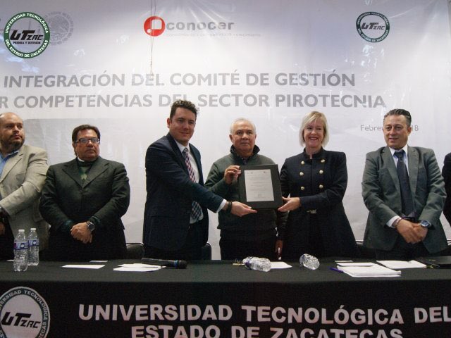 PYROBLASTMexico's tweet photo. PyroSmart felicita a @ConocerMx @UTZACmx y #APIROMEX por la conformación del Comité de Gestión por Competencias del Sector Pirotécnico en México. https://t.co/vLWlAFzWYT