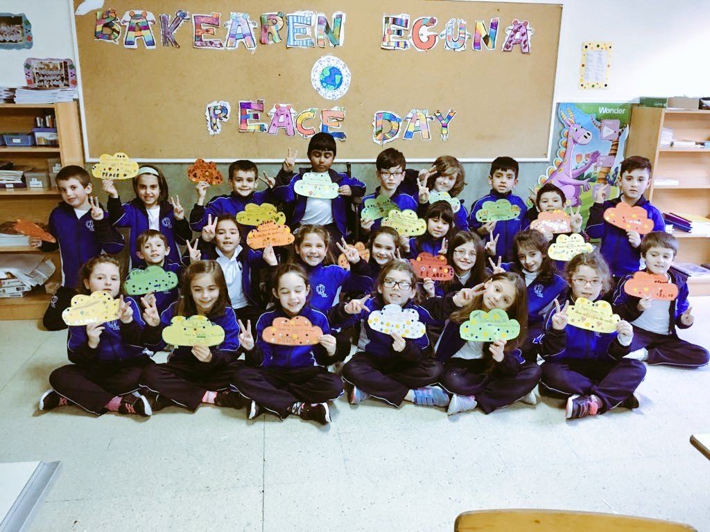 Los alumn@s de #svplh2 han escrito sus sueños para hacer del mundo un lugar mejor. #PeaceDay2018