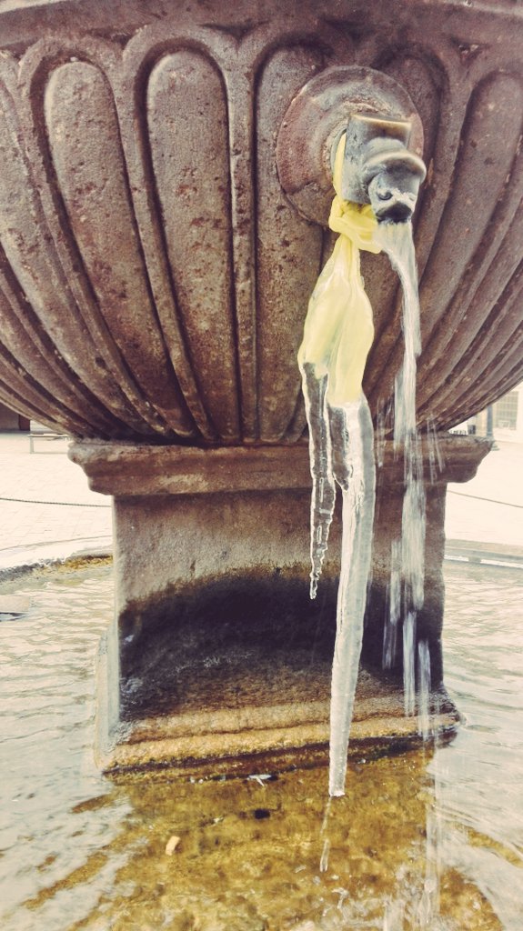 Anna //*// tweet media