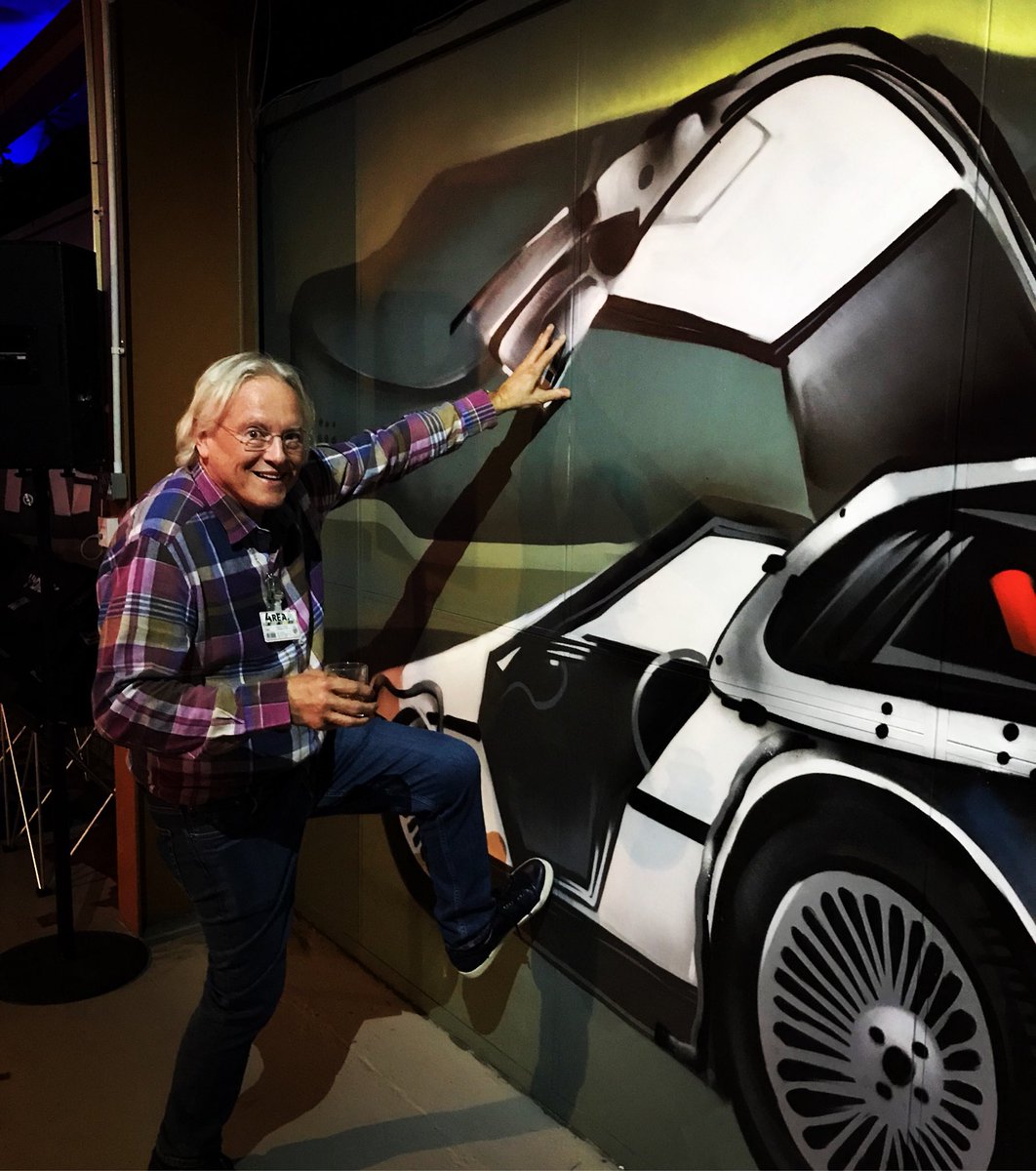 DiGiCo_official's tweet photo. John Stadius @ The #DiGiCo Distributor Meeting! #stadius #delorian #4REA4 #Stealthcore2 #SDRange #SSeries #mixingconsole #soundengineer #backtothefuture #mixinaminute https://t.co/BH4s8a3mYS