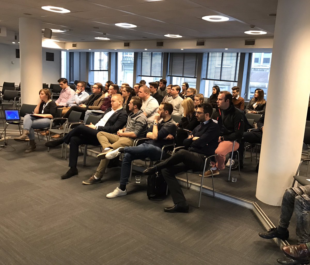 JeunesMR's tweet photo. Assemblée générale nationale ce samedi matin. L'occasion de présenter à nos membres effectifs le programme d'activités formatives en vue des élections communales et provinciales de 2018 https://t.co/bn34sd7haC