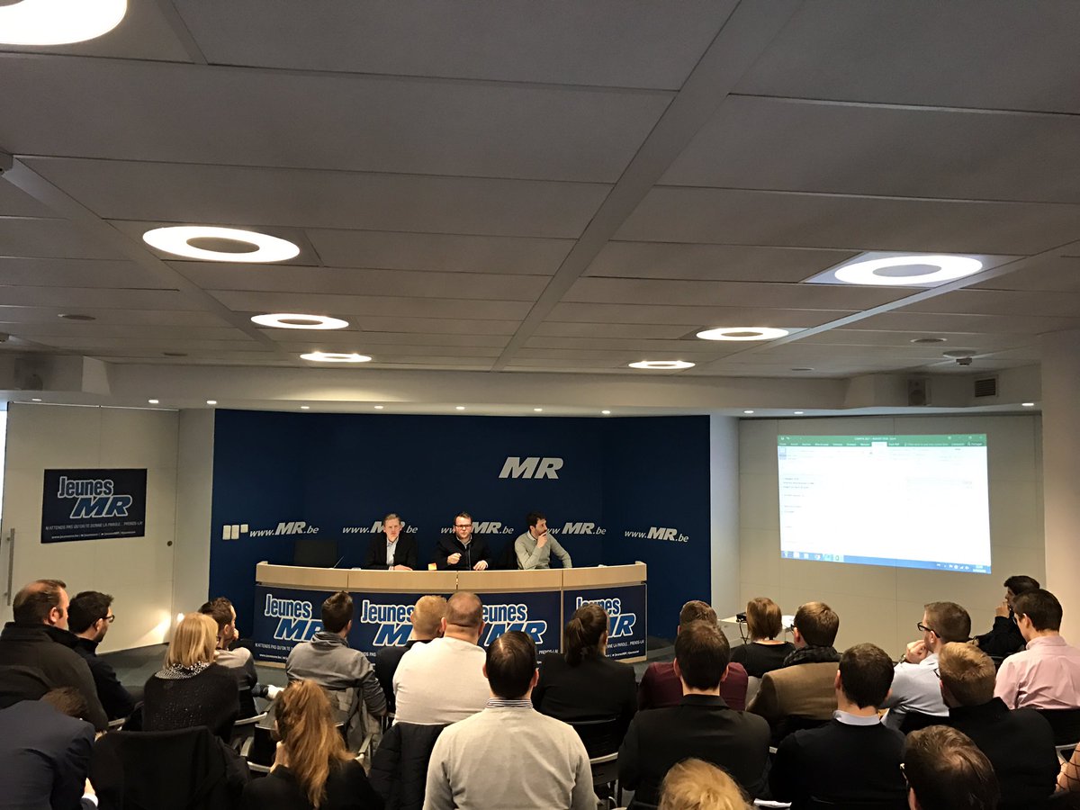 JeunesMR's tweet photo. Assemblée générale nationale ce samedi matin. L'occasion de présenter à nos membres effectifs le programme d'activités formatives en vue des élections communales et provinciales de 2018 https://t.co/bn34sd7haC