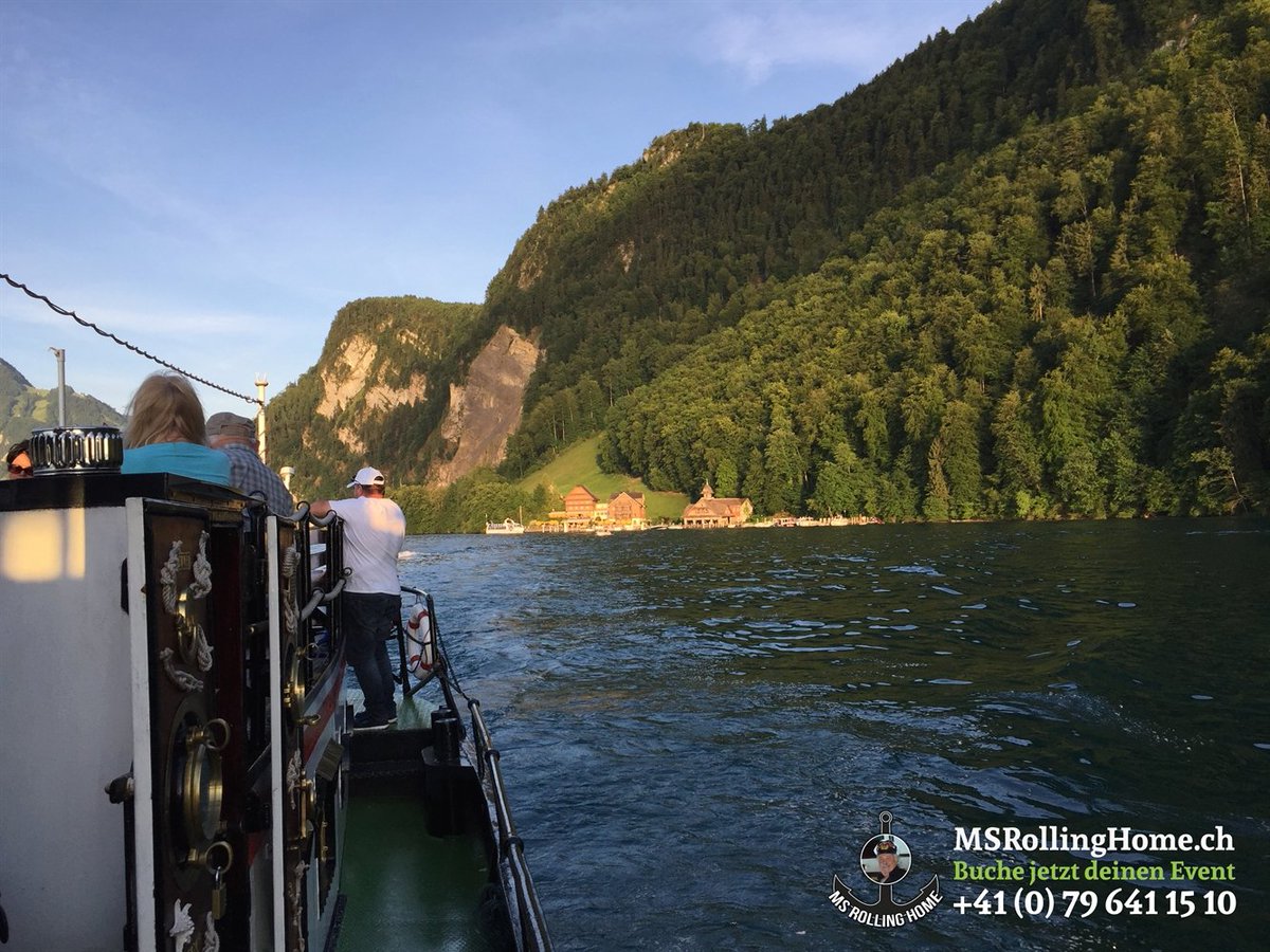 MSRollingHome's tweet photo. Mottoparty Ausfahrt auf der #MsRollingHome auf dem #Vierwaldstättersee bei #Merlischachen
Buche jetzt dein Event auf der MS Rolling Home zb für Deinen #Geburtstag #Verlobungsantrag #Junggesellenabschied https://t.co/za9pBsLyq5