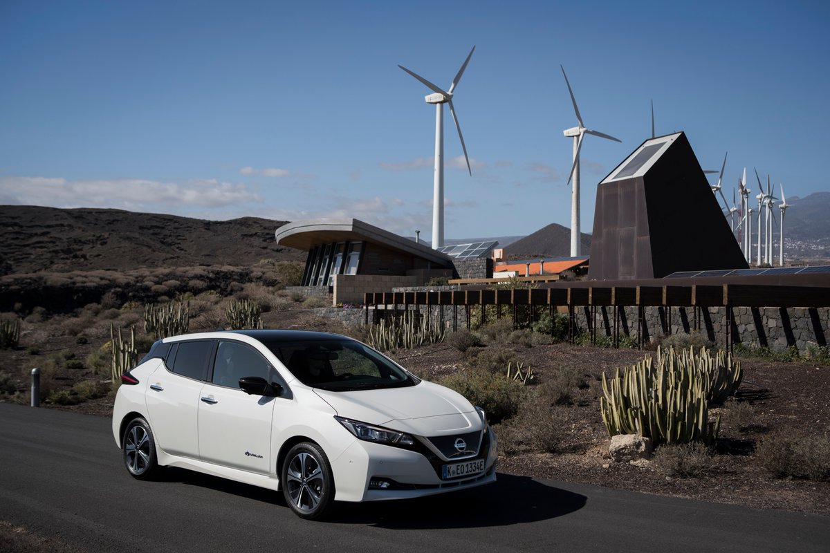 foroelectricos's tweet photo. Empiezan las entregas del nuevo #Nissan #LEAF en Europa https://t.co/dwnMuC9QK9 #NissanLEAF @NissanEV_ESP @NissanEurope @NissanEV_ESP #ElectrifyTheWorld #ZeroEmission #SimplyAmazing https://t.co/dEsZtE9PNo