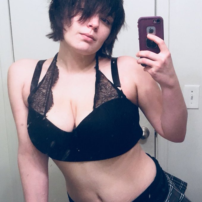 #NewProfilePic https://t.co/zKO0Gc486Y<a href="/tag/newprofilepic"class="tags">#NewProfilePic</a>