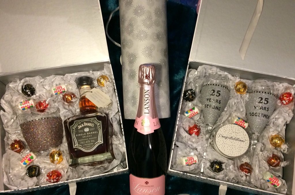 Gifts for those special occasions #Anniversary #wedding #birthdays #glitterglasses #lanson #jackdaniels #champagneflutes #whiskeyglass #whiskey #champagne #sparkles #weddinggift #bridalpartygift