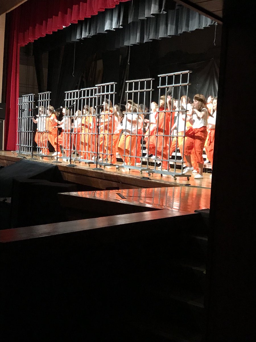 jiminmanjr's tweet photo. #GeneTheSoundMan2k18 #EHSCOC #ContestOfChampions #ShowChoir #Ellettsville #EdgewoodHS #JazzHands https://t.co/Pjw1Y8qmzU