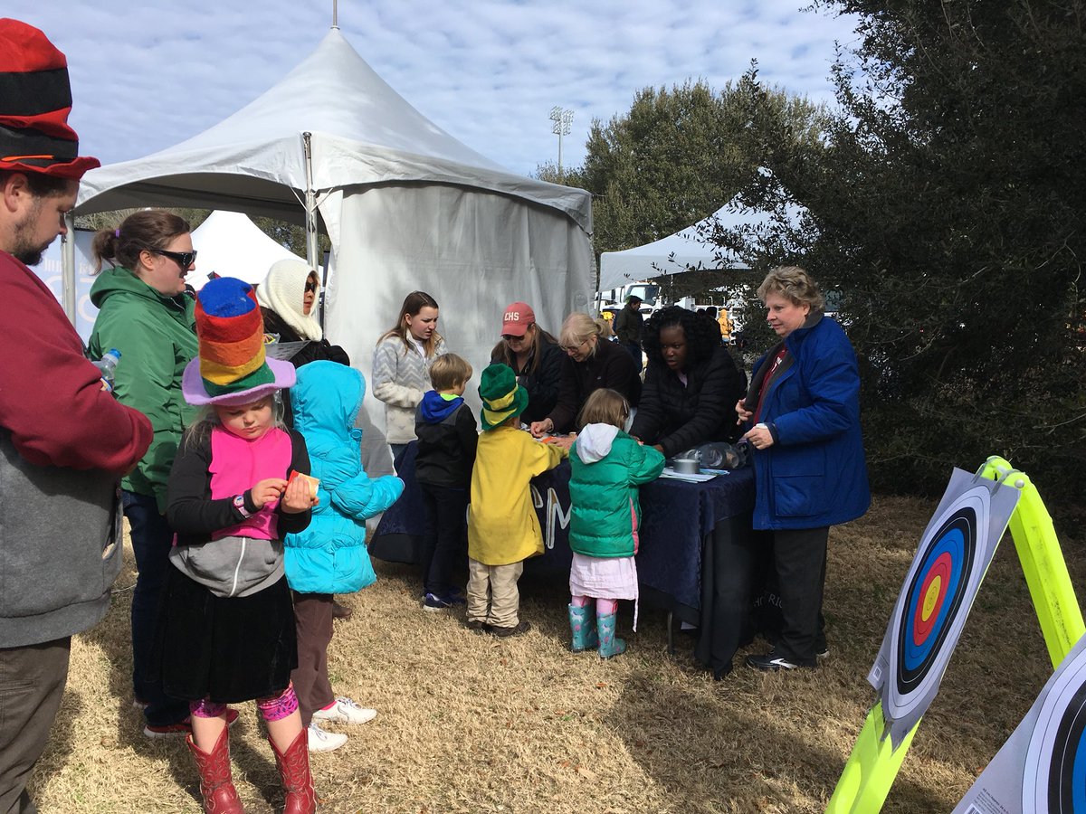 SASMSCharleston's tweet photo. STEM FEST 2018 https://t.co/nrd5vmO6VG