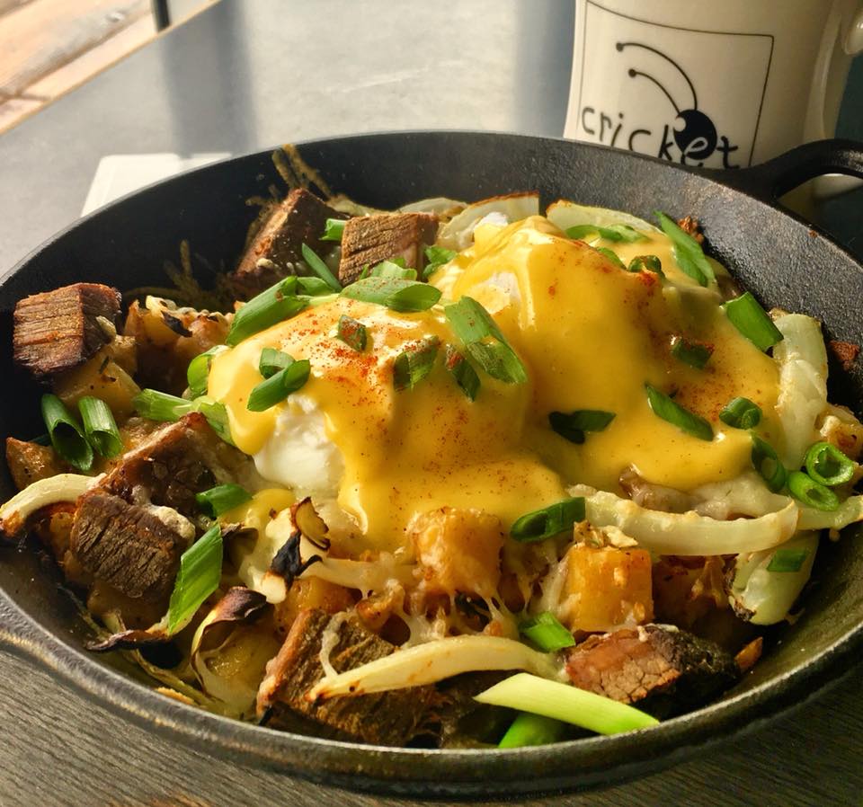 cricketcafe's tweet photo. Our Cascade Hills skillet is calling you this morning. Slow-cooked beef brisket, roasted potatoes, grilled onions, garlic, thyme, and Asiago cheese, topped with two poached eggs and Hollandaise. New name, same awesome dish. #pdx #pdxeats #breakfast #brunch #hash #brisket #eggs https://t.co/fHHDpUU30o