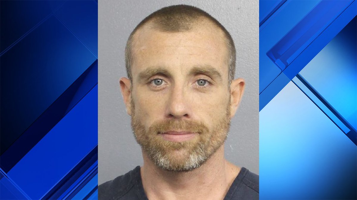 Fort Lauderdale man faces charges after shooting burglar in back, police say bit.ly/2DXIJEu https://t.co/7HsG6hLGEw