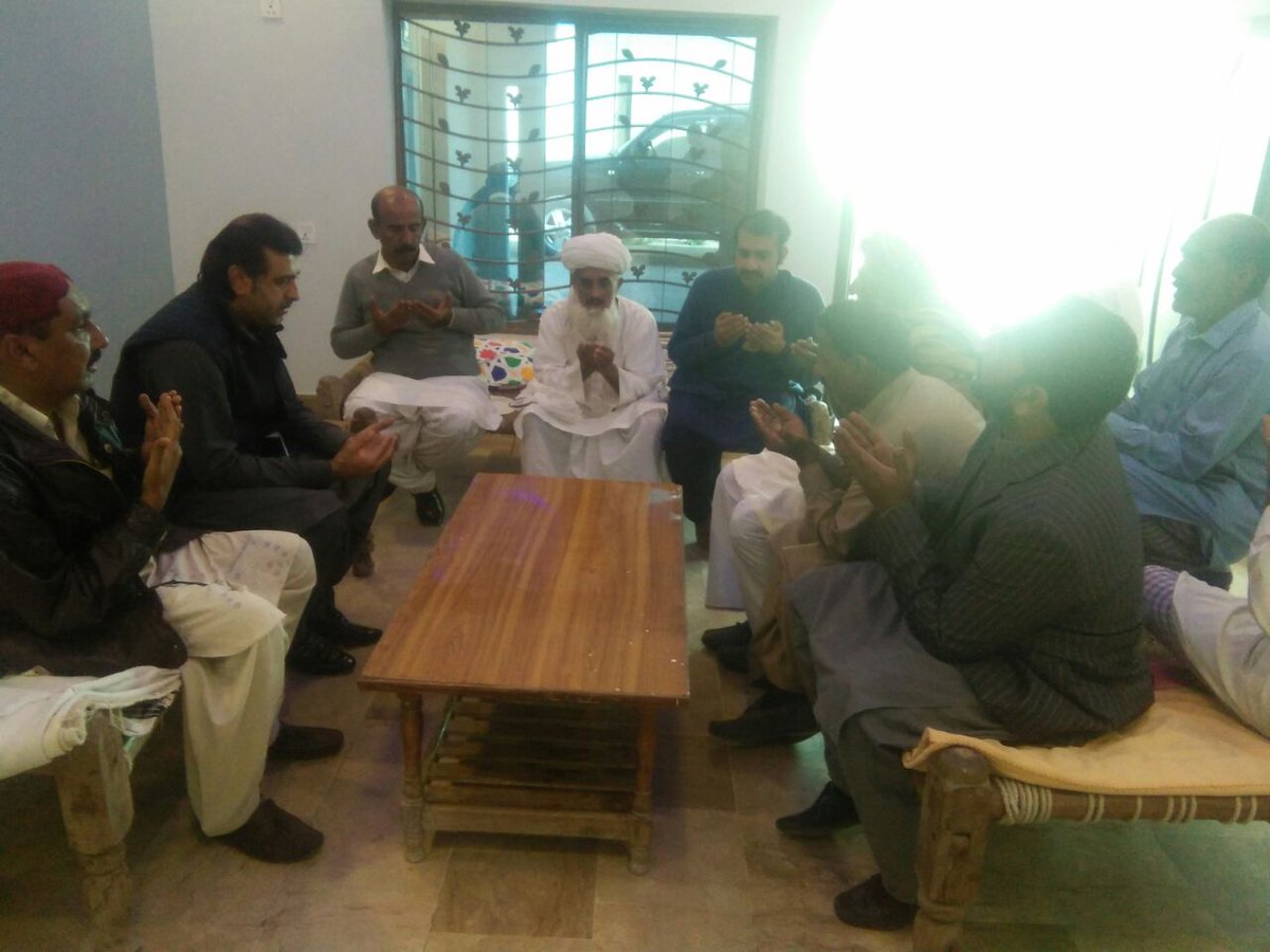 ImranWains1's tweet photo. Syed AbdulQadir Gillani visit NA 151&amp;PP &amp;PP200
 constituency Participated in, offered Fateha  and  Khulkawni had meetings with party notables and workers in the constituency #PP200 #PPP https://t.co/POWaqjkzhN