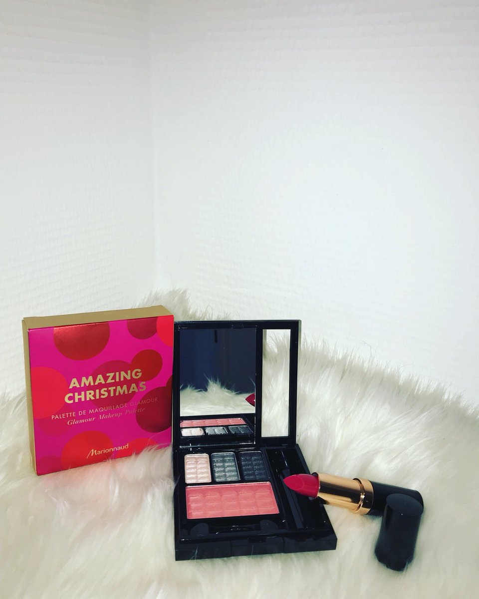 mamzelleoh's tweet photo. Bon plan chez @Marionnaud_Fr ! Cette palette est à 3€ 😍 Qui dit mieux ? 
#marionnaud #parfumeries #beauty #BonPlan https://t.co/OGUFs95fLm