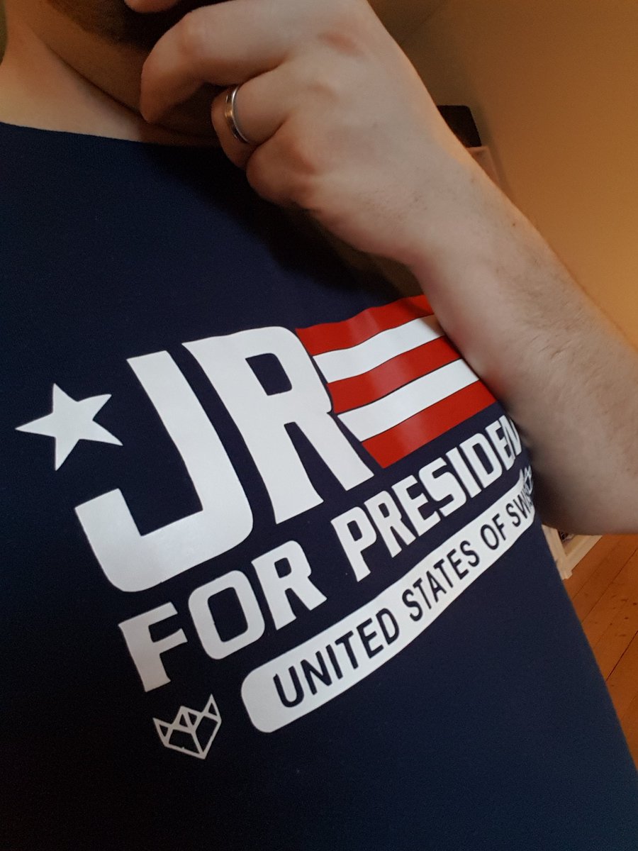 Hova_card's tweet photo. Tenue de soirée !
@TheRealJRSmith #jrforpresident #unitedstateofswish https://t.co/QdrL7JwEiB