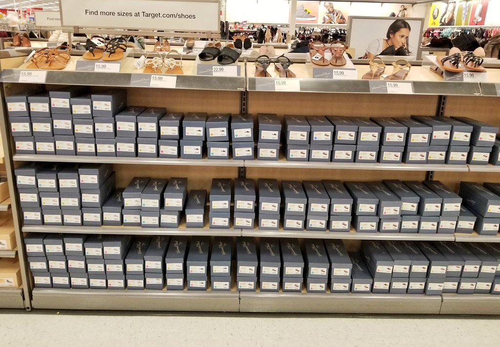 Universal Thread is now at #Target ! High quality apparel with an AMAZING fit! Highly recommended!  #UniversalThread #Denim