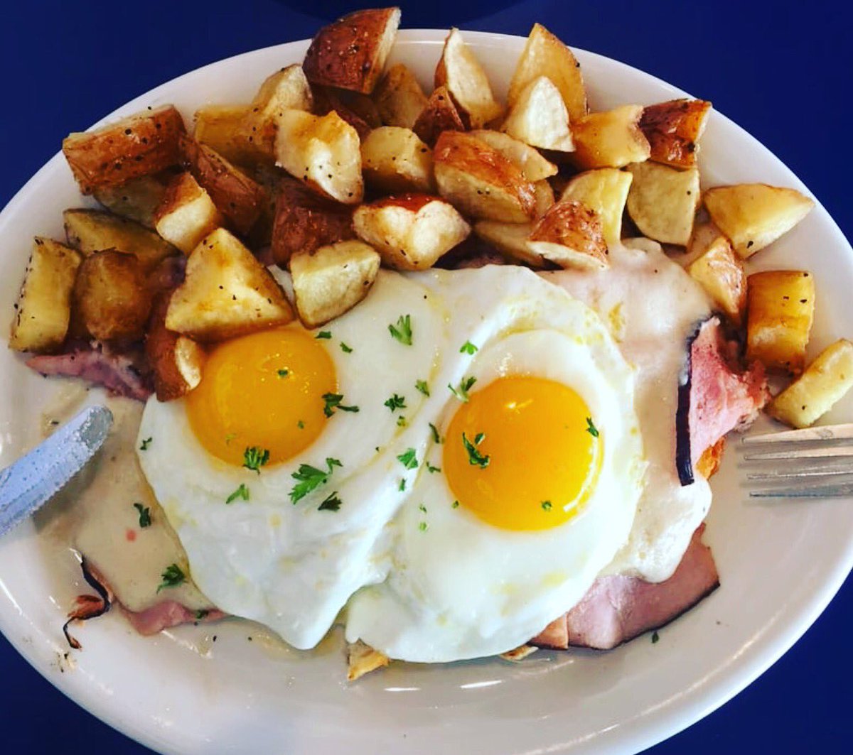EatAtSunnyside's tweet photo. Bonjour Okc! A must-try for brunch is our Croque Madame:
Toasted sourdough with ham, béchamel, Swiss cheese, and two Sunnyside eggs. #saturdayinparis #yesplease #ouioui https://t.co/OB6VQfQWHo