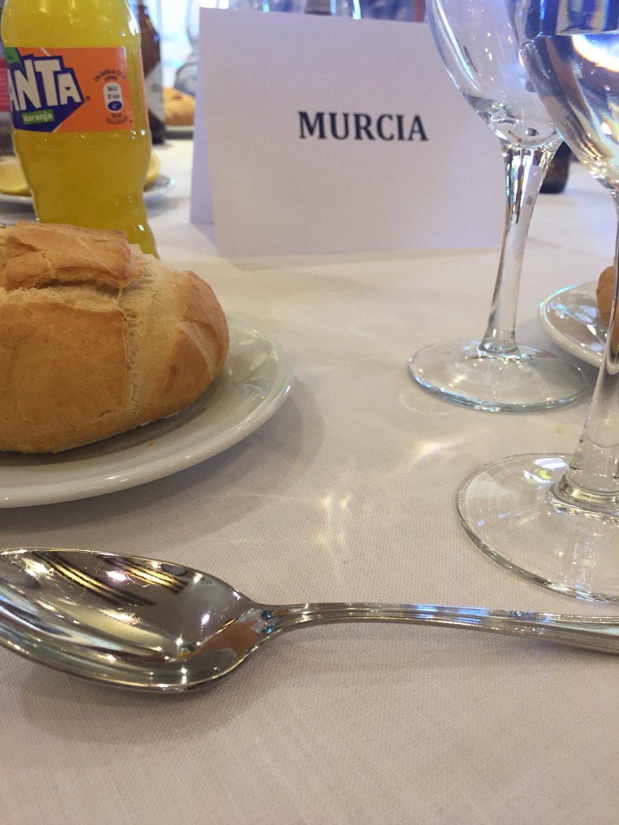 Genial el poder compartir impresiones con más Murcianos a la hora de comer. #TOCgranada