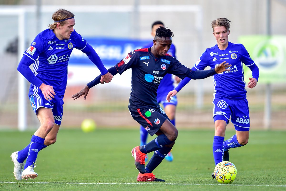 HelsingborgsIF's tweet photo. Det såg mycket bra ut när HIF besegrade GIF Sundsvall:

👏 Vinst

⛔️ Hållen nolla 

🔝 Hög press

👌🏼 Fint spel
–––––––––––––––––––––––––––––––––––––––––––––––––
📸: Bildbyrån https://t.co/jyAcSIpe8f