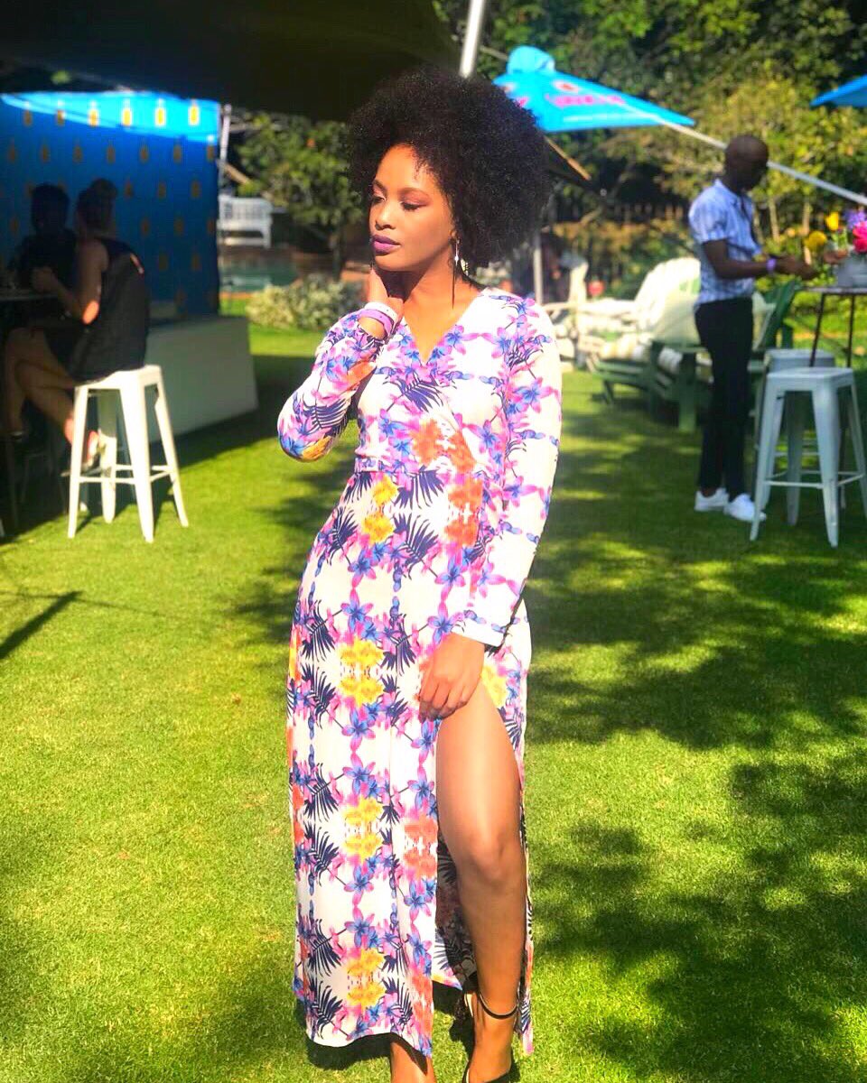 BlaQ_Q's tweet photo. Gay and All #GinHighTea 🌸 https://t.co/cEfsXRf4WM