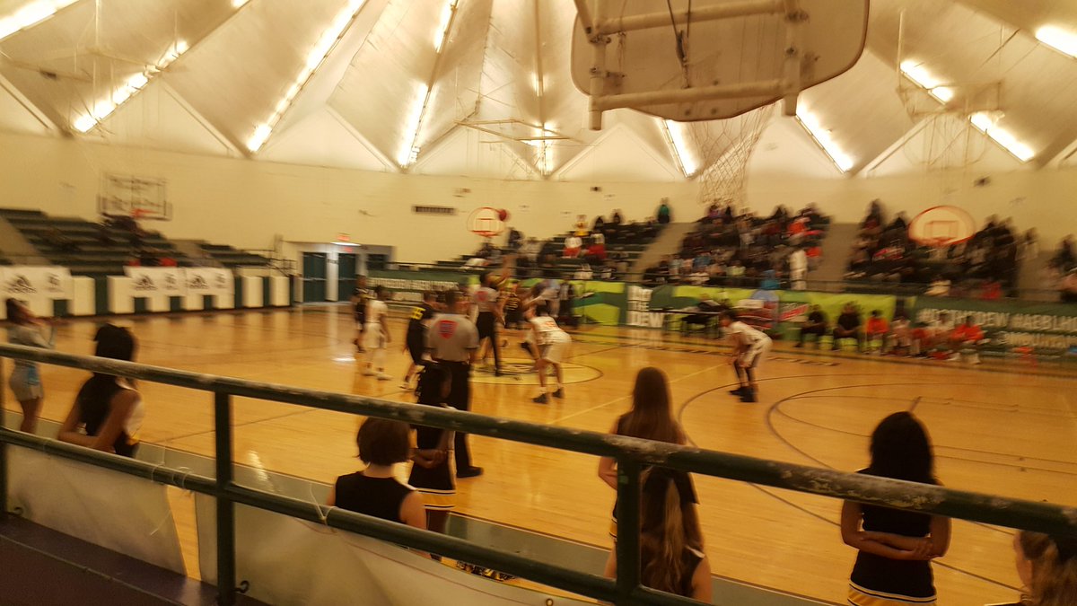 6thSutton's tweet photo. Jump ball.  Let's go Cougars.
@suttoncougarsAP @apsupdate @SuttonPrincipal @sms7aps @SuttonMiddle sutton https://t.co/kzI4X3N2lT