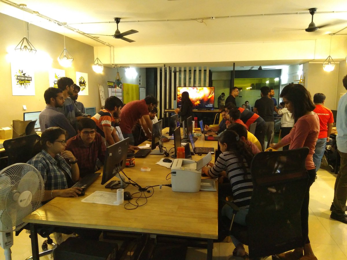 bonfirevr's tweet photo. Some glimpses from the hands-on session "Creating Art for VR:101". 

#Bonfire #VirtualReality #Hyderabad #Blender #Creative https://t.co/w2LJIGZJmz