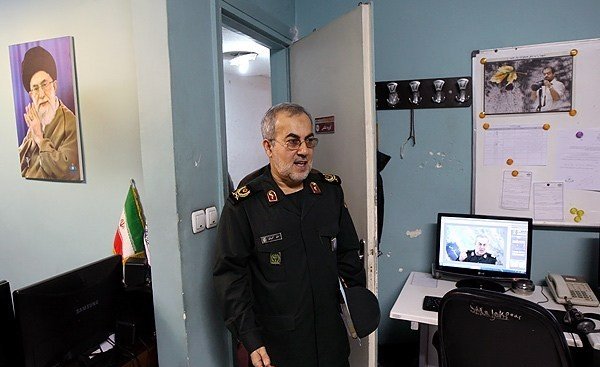 Mhossein9619's tweet photo. کمالی حیا کن‌؛ قانون #کسری_خدمت_ایثارگران  را رهاکن
#اجرای_خرید_خدمت_ایثارگران 
@alilarijani 
@HajiDeligani 
@HassanNooroozi 
@yjcagency 
@Khojasteh_ir 
@khamenei_ir 
@Bagheri_org 
@oladghobad_f https://t.co/1Oys70G6mi