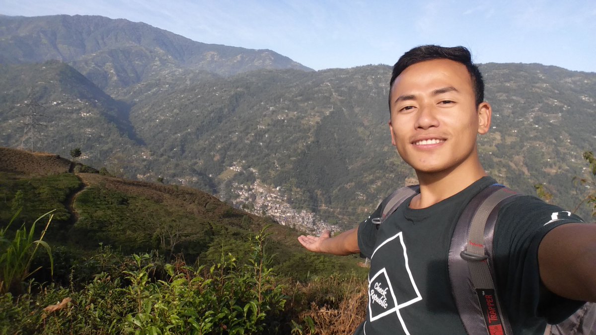UnboundFutures's tweet photo. #Sunday #picnics are the best in #Bijanbari ! A Walk through the #Tea gardens or a #swim in the cool waters of River #ChhotaRangeet (Little #Rangeet river) #Darjeeling valley https://t.co/yH0jX0fhDV