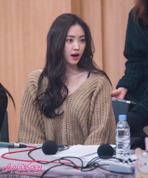 apinksrang's tweet photo. 낭ㄴㅣ이날예뻤는데 엉엉엉ㅇ 보고싶다 https://t.co/UYOwaE6UaJ