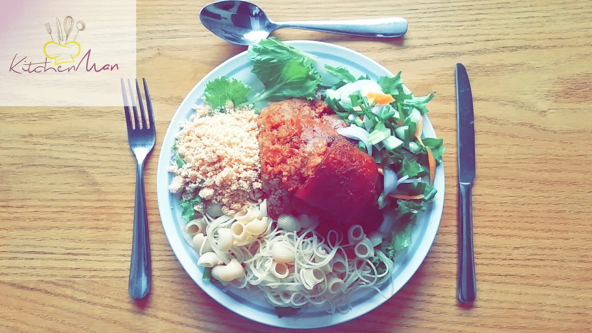 Kitchenmangh's tweet photo. Saturday mornings are for waakye!
Have it the kitchen man way.......
👌  
🍲Have a delicious weekend🍳 https://t.co/L3dCxj2TPs